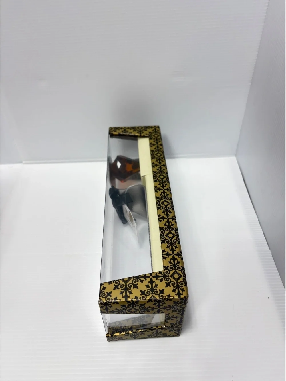 High Heel Cake Server with Decorative Amber Heel and Black Bow - Elegant Server